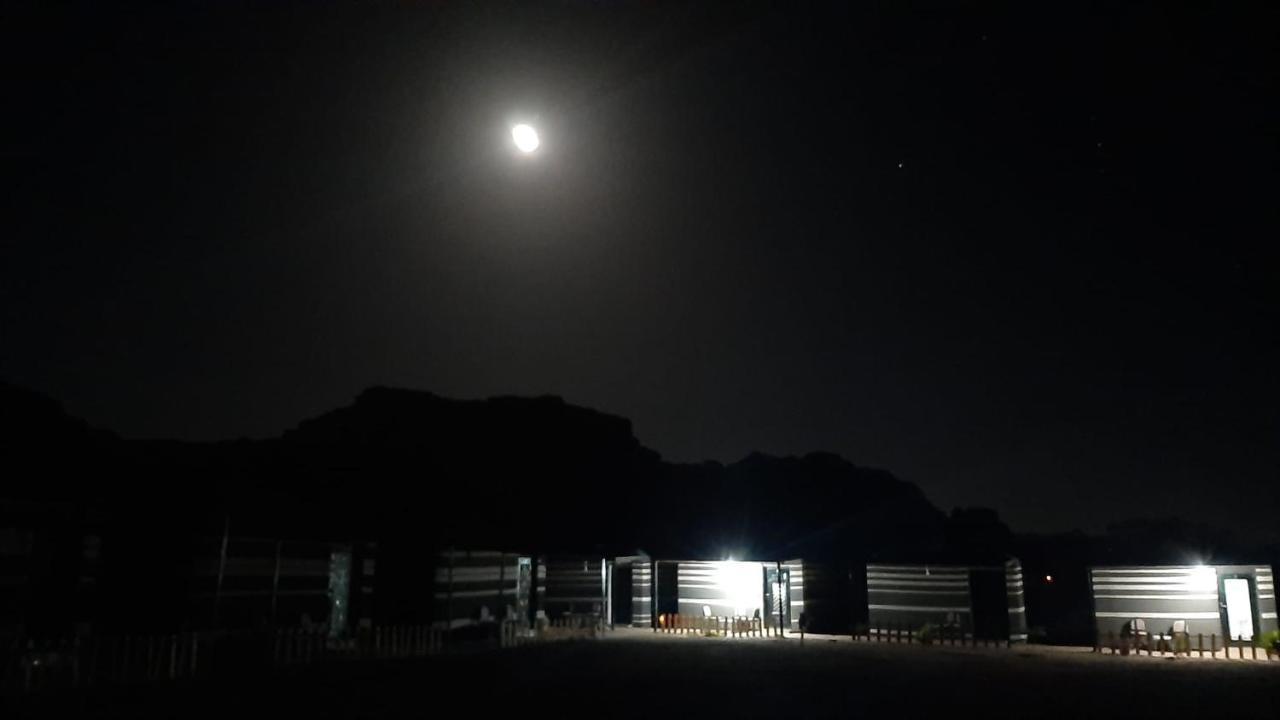 Hotel Rayyan Bedouin Life Camp à Wadi Rum Extérieur photo