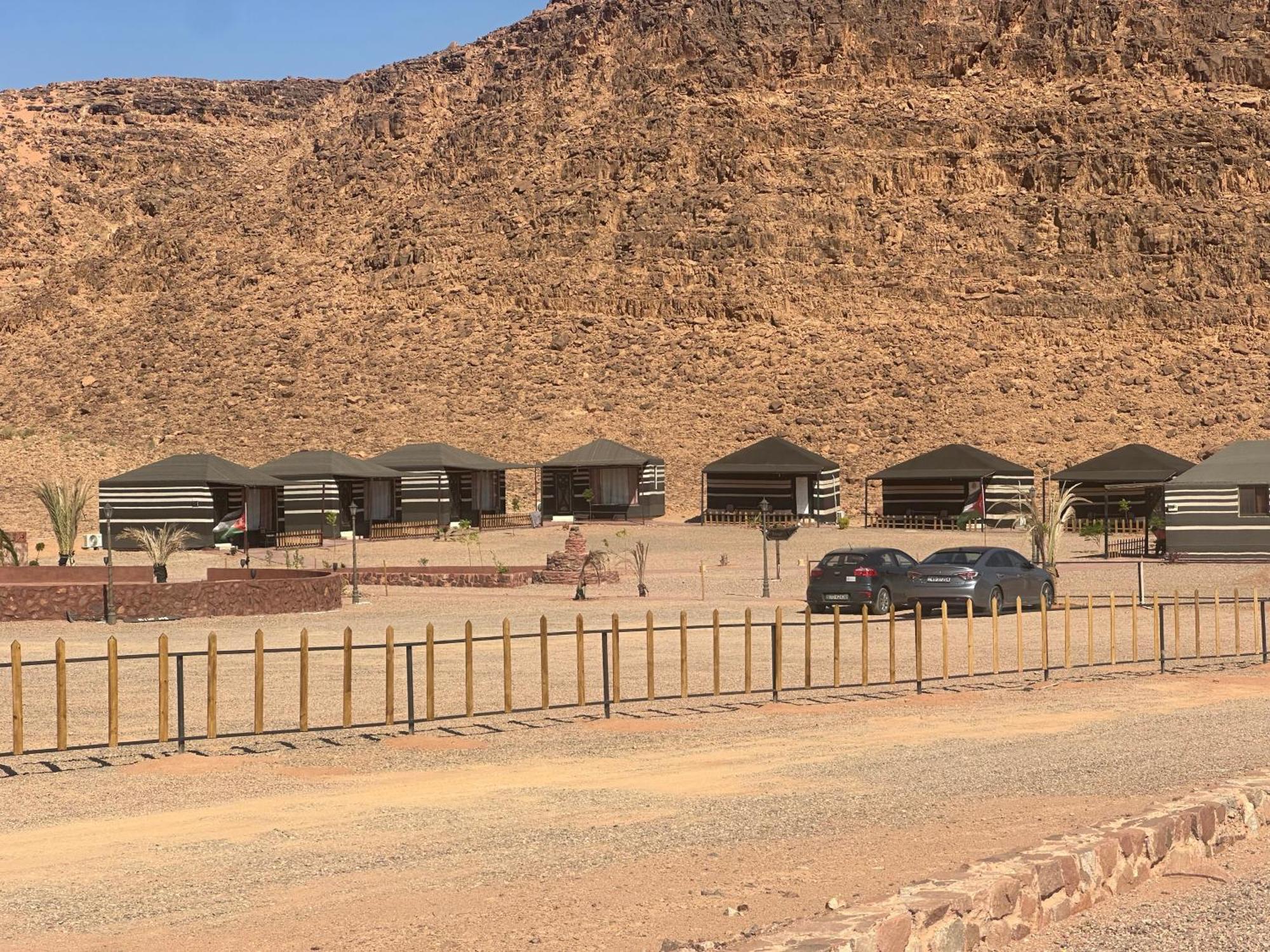 Hotel Rayyan Bedouin Life Camp à Wadi Rum Extérieur photo