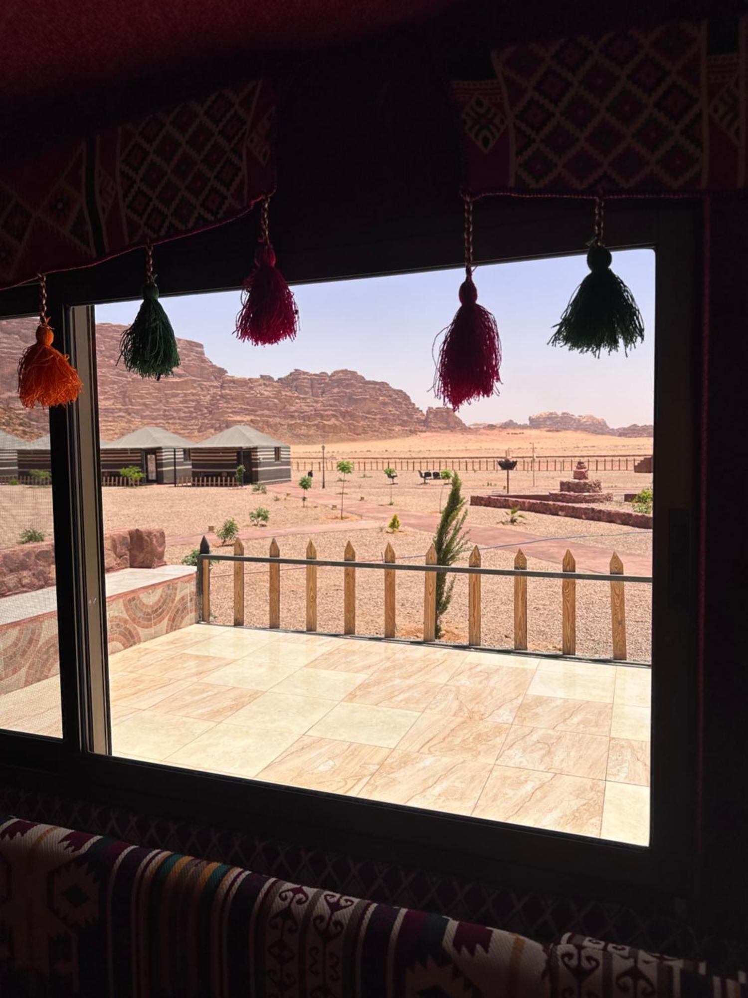 Hotel Rayyan Bedouin Life Camp à Wadi Rum Extérieur photo