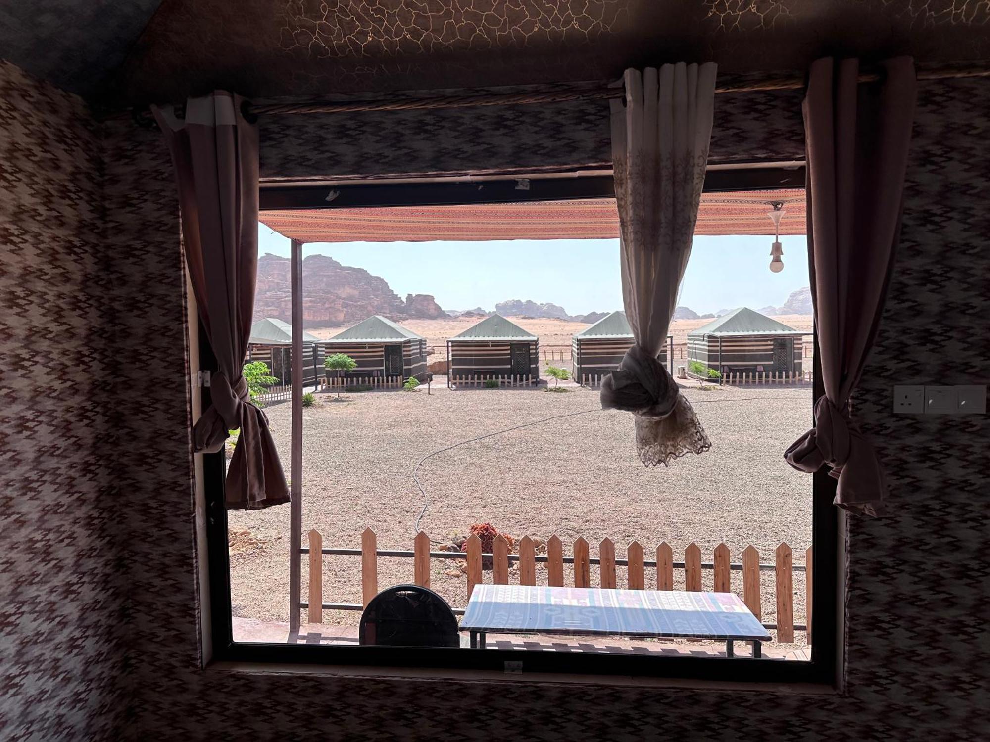 Hotel Rayyan Bedouin Life Camp à Wadi Rum Extérieur photo